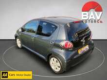 Toyota 1.0 VVT-i Go Hatchback 5dr Petrol Manual Euro 5 (67 ps)