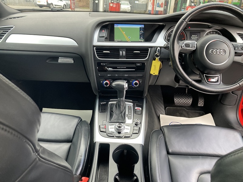 Audi 2.0 TDI S line Estate 5dr Diesel Multitronic Euro 5 (s/s) (150 ps)