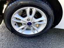 Ford 1.0T EcoBoost Zetec Hatchback 5dr Petrol Manual Euro 6 (s/s) (100 ps)