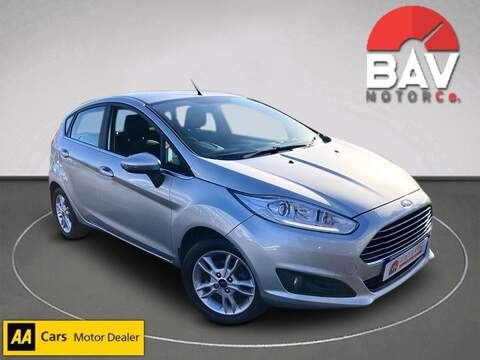 1.0T EcoBoost Zetec Hatchback 5dr Petrol Manual Euro 6 (s/s) (100 ps)