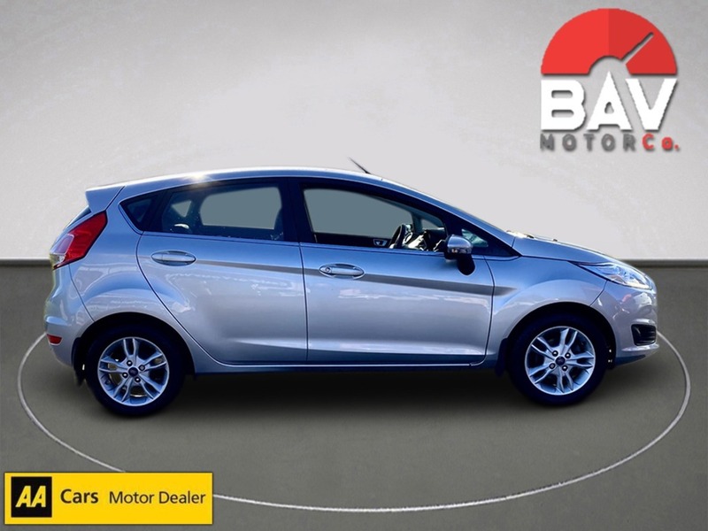 Ford 1.0T EcoBoost Zetec Hatchback 5dr Petrol Manual Euro 6 (s/s) (100 ps)