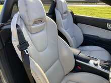 Mercedes-Benz 2.1 SLK250 CDI Convertible 2dr Diesel G-Tronic+ Euro 5 (s/s) (204 ps)