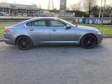 Jaguar 2.2d Premium Luxury Saloon 4dr Diesel Auto Euro 5 (s/s) (200 ps)