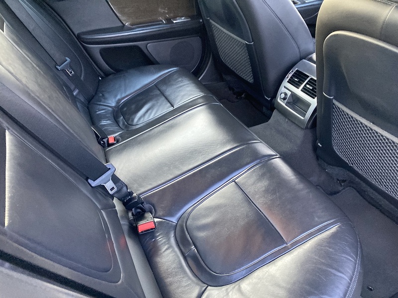 Jaguar 2.2d Premium Luxury Saloon 4dr Diesel Auto Euro 5 (s/s) (200 ps)