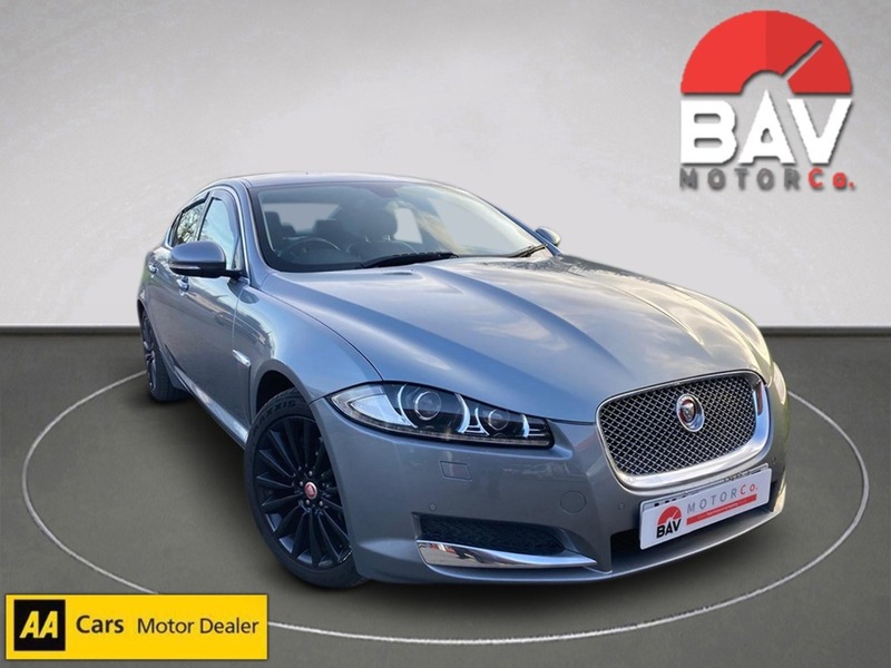 Jaguar 2.2d Premium Luxury Saloon 4dr Diesel Auto Euro 5 (s/s) (200 ps)