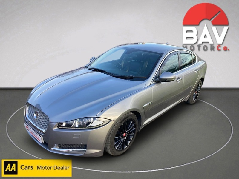 Jaguar 2.2d Premium Luxury Saloon 4dr Diesel Auto Euro 5 (s/s) (200 ps)