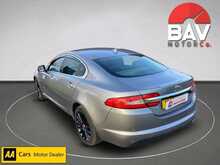 Jaguar 2.2d Premium Luxury Saloon 4dr Diesel Auto Euro 5 (s/s) (200 ps)