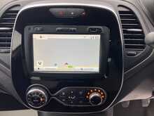 Renault 0.9 TCe ENERGY Iconic SUV 5dr Petrol Manual Euro 6 (s/s) (90 ps)