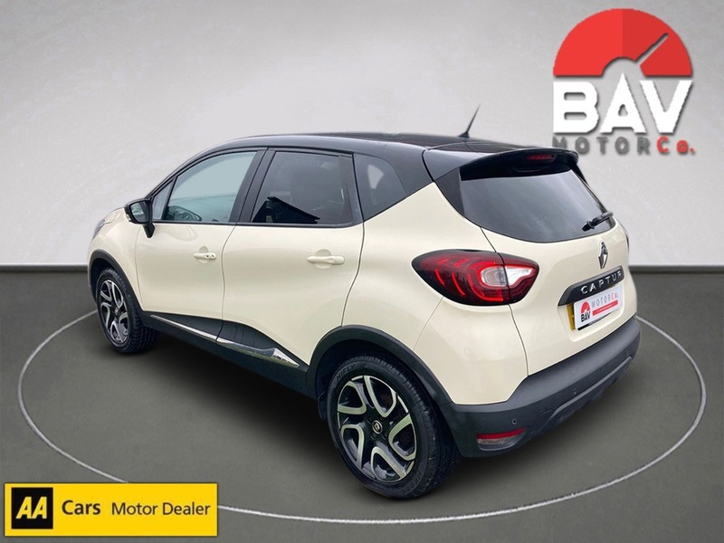 Renault 0.9 TCe ENERGY Iconic SUV 5dr Petrol Manual Euro 6 (s/s) (90 ps)