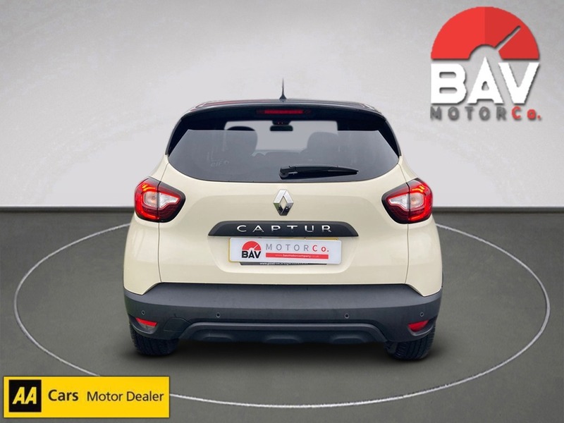 Renault 0.9 TCe ENERGY Iconic SUV 5dr Petrol Manual Euro 6 (s/s) (90 ps)