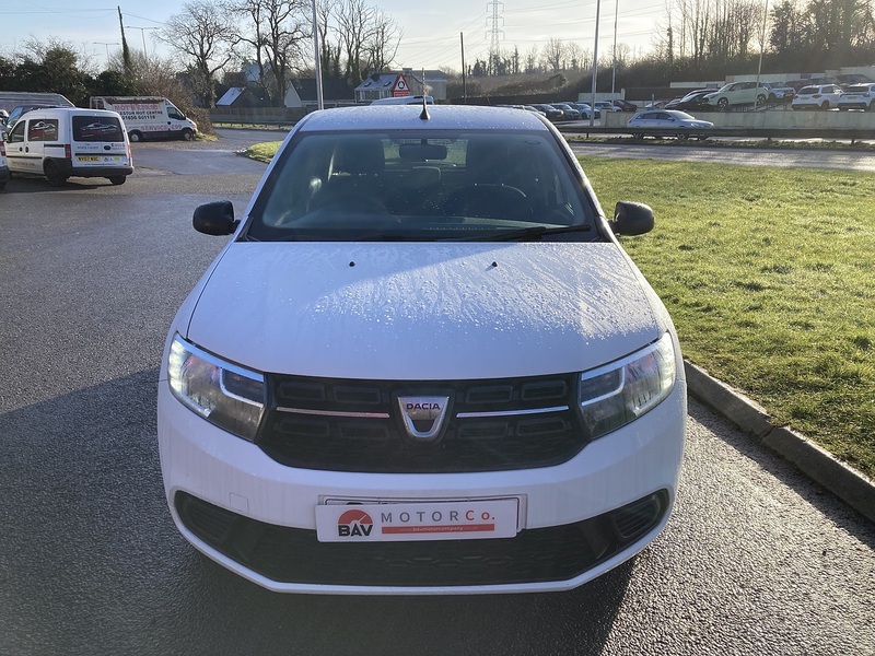 Dacia 1.0 SCe Essential Hatchback 5dr Petrol Manual Euro 6 (75 ps)