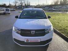 Dacia 1.0 SCe Essential Hatchback 5dr Petrol Manual Euro 6 (75 ps)
