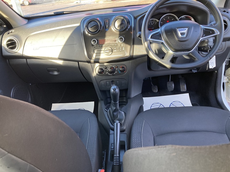 Dacia 1.0 SCe Essential Hatchback 5dr Petrol Manual Euro 6 (75 ps)