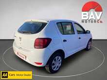 Dacia 1.0 SCe Essential Hatchback 5dr Petrol Manual Euro 6 (75 ps)