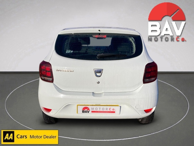 Dacia 1.0 SCe Essential Hatchback 5dr Petrol Manual Euro 6 (75 ps)