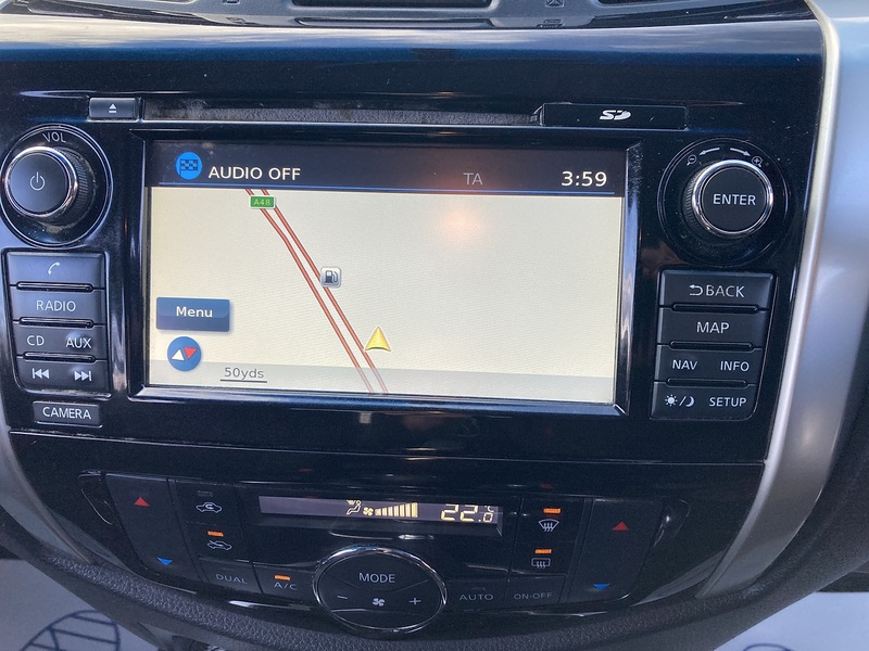 Nissan 2.3 dCi N-Connecta Pickup Double Cab 4dr Diesel Manual 4WD Euro 5 (190 ps)