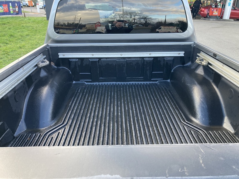 Nissan 2.3 dCi N-Connecta Pickup Double Cab 4dr Diesel Manual 4WD Euro 5 (190 ps)