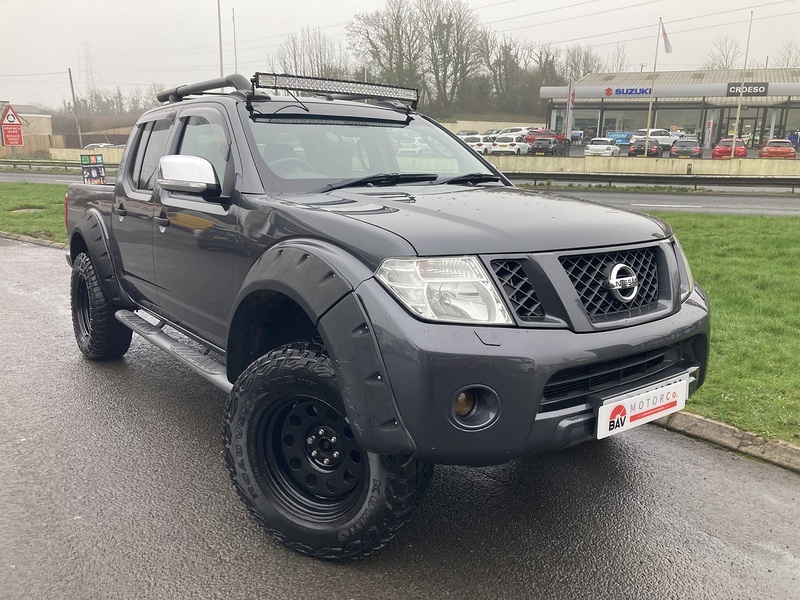 Nissan 2.5 dCi Tekna Pickup Double Cab 4dr Diesel Manual 4WD Euro 5 (190 ps)