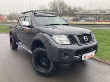 Nissan 2.5 dCi Tekna Pickup Double Cab 4dr Diesel Manual 4WD Euro 5 (190 ps)
