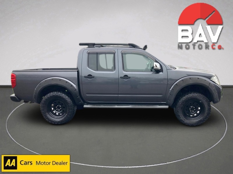 Nissan 2.5 dCi Tekna Pickup Double Cab 4dr Diesel Manual 4WD Euro 5 (190 ps)