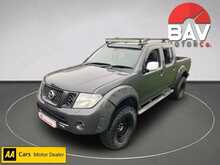 Nissan 2.5 dCi Tekna Pickup Double Cab 4dr Diesel Manual 4WD Euro 5 (190 ps)