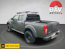 Nissan 2.5 dCi Tekna Pickup Double Cab 4dr Diesel Manual 4WD Euro 5 (190 ps)