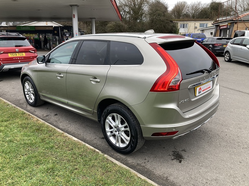 Volvo 2.4 D4 SE Lux Nav SUV 5dr Diesel Auto AWD Euro 6 (s/s) (190 ps)