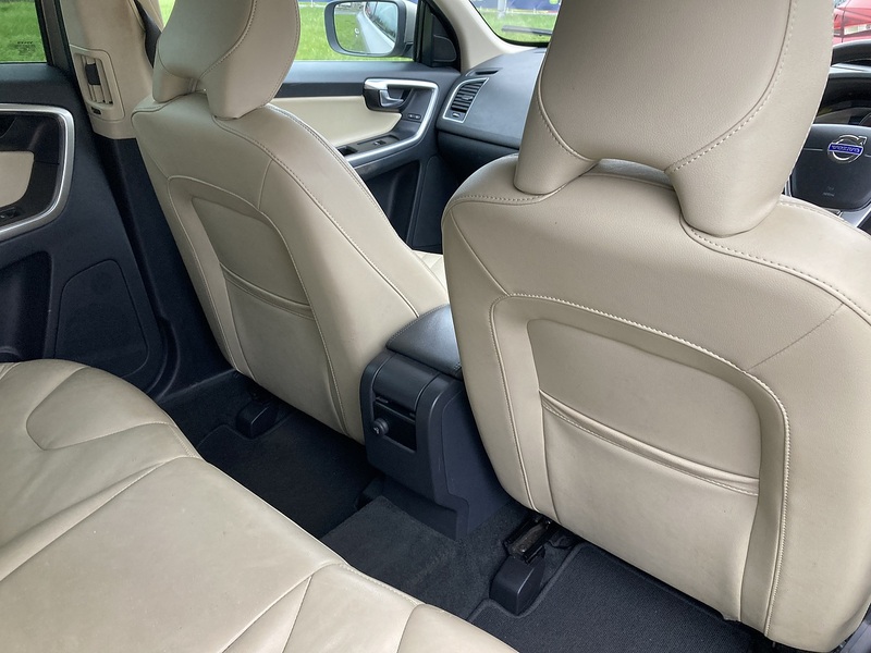 Volvo 2.4 D4 SE Lux Nav SUV 5dr Diesel Auto AWD Euro 6 (s/s) (190 ps)