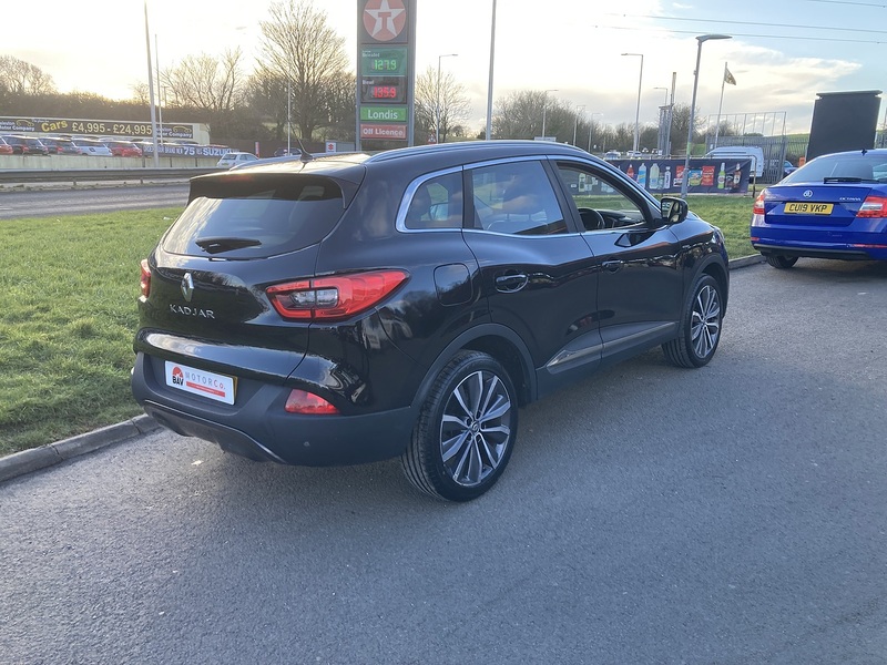 Renault 1.2 TCe Signature Nav SUV 5dr Petrol Manual Euro 6 (s/s) (130 ps)