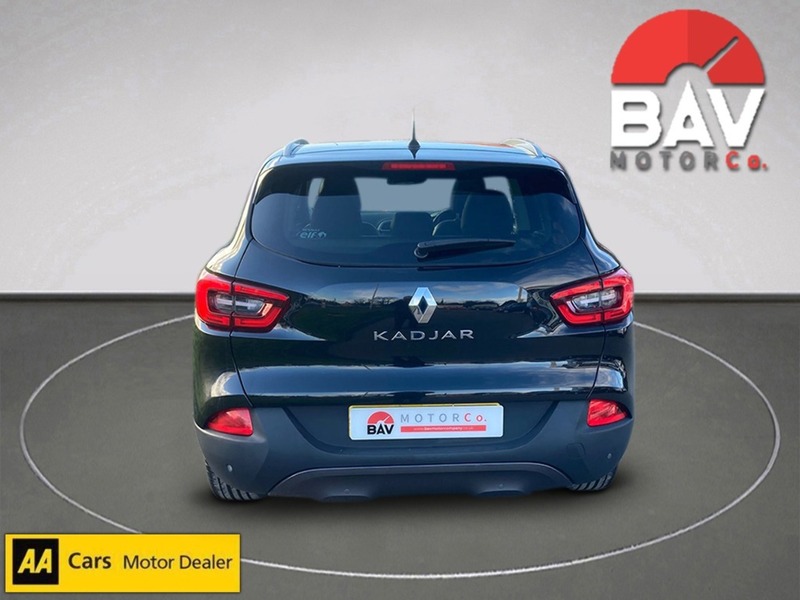 Renault 1.2 TCe Signature Nav SUV 5dr Petrol Manual Euro 6 (s/s) (130 ps)