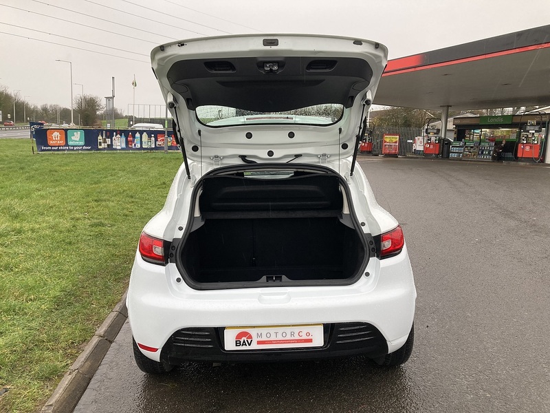 Renault 0.9 TCe Play Hatchback 5dr Petrol Manual Euro 6 (s/s) (90 ps)