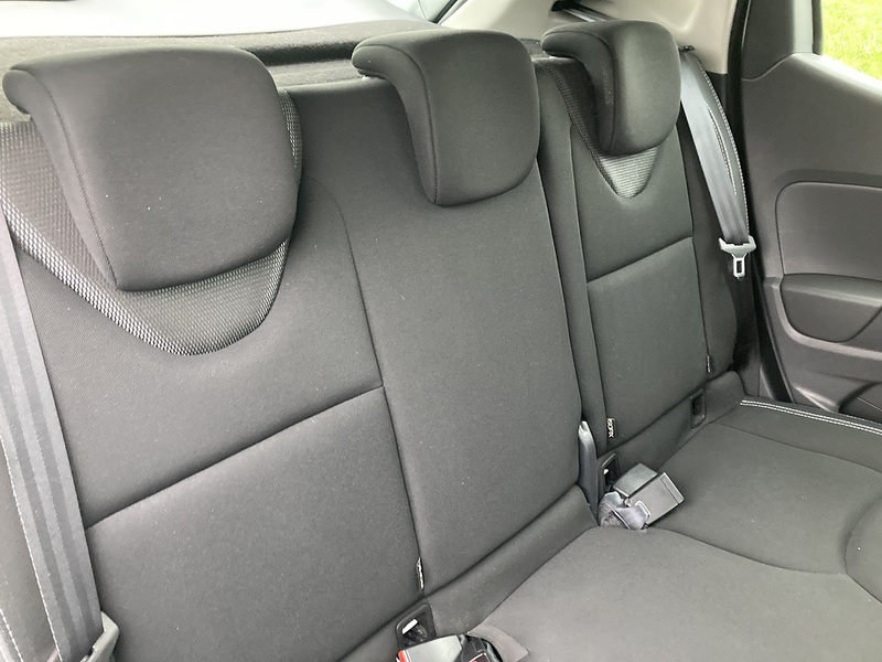 Renault 0.9 TCe Play Hatchback 5dr Petrol Manual Euro 6 (s/s) (90 ps)