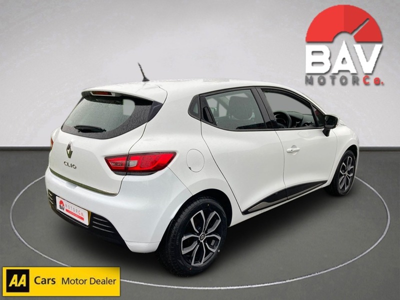 Renault 0.9 TCe Play Hatchback 5dr Petrol Manual Euro 6 (s/s) (90 ps)