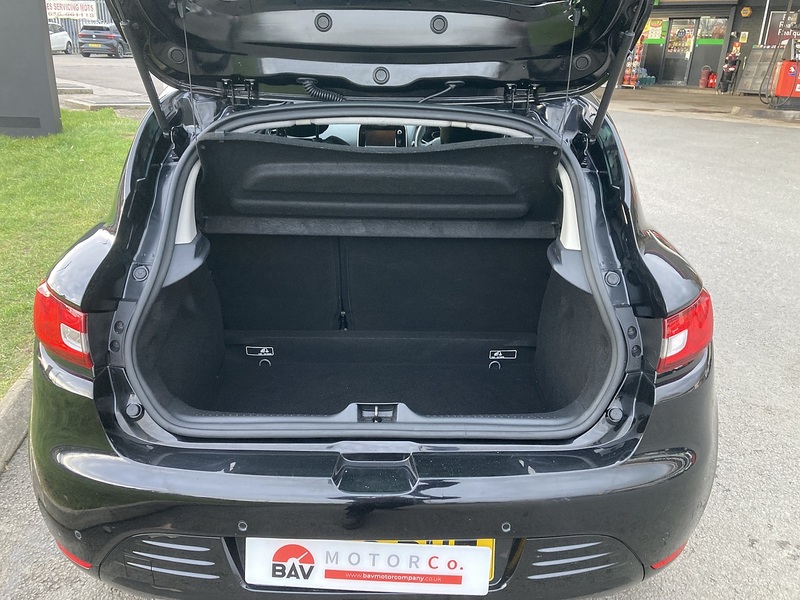 Renault 0.9 TCe Iconic Hatchback 5dr Petrol Manual Euro 6 (s/s) (90 ps)