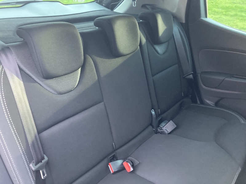 Renault 0.9 TCe Iconic Hatchback 5dr Petrol Manual Euro 6 (s/s) (90 ps)