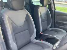 Renault 0.9 TCe Iconic Hatchback 5dr Petrol Manual Euro 6 (s/s) (90 ps)