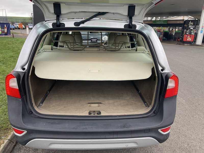 Volvo 2.0 D3 SE Lux Estate 5dr Diesel Geartronic Euro 5 (163 ps)