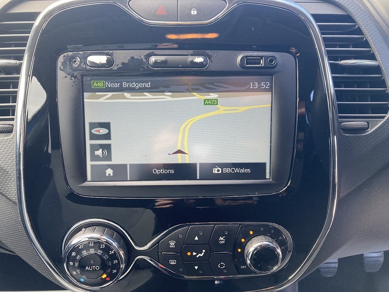 Renault 1.5 dCi ENERGY Dynamique S MediaNav SUV 5dr Diesel Manual Euro 5 (s/s) (90 ps)