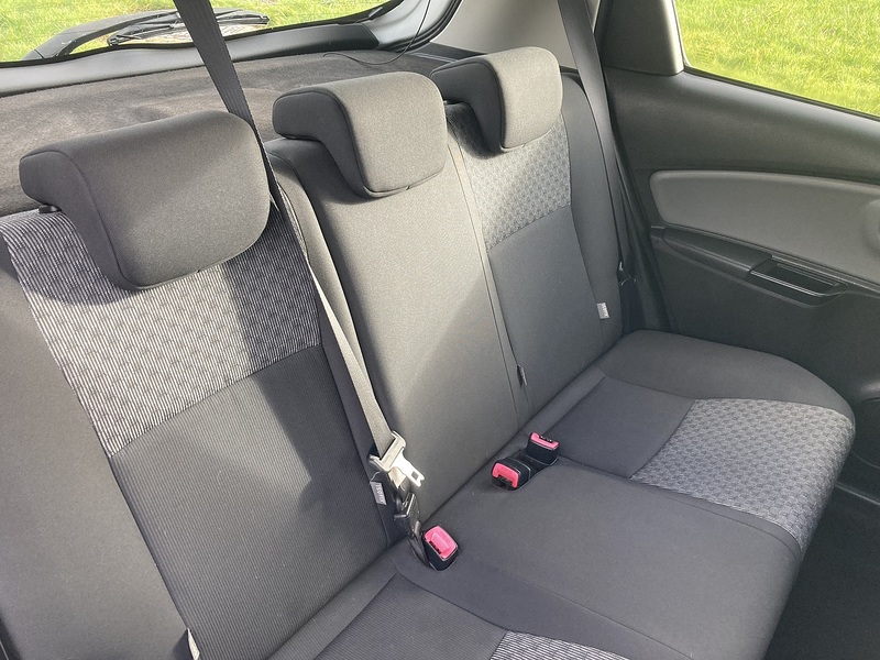 Toyota 1.33 Dual VVT-i Icon Hatchback 5dr Petrol Manual Euro 5 (99 ps)