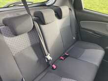 Toyota 1.33 Dual VVT-i Icon Hatchback 5dr Petrol Manual Euro 5 (99 ps)