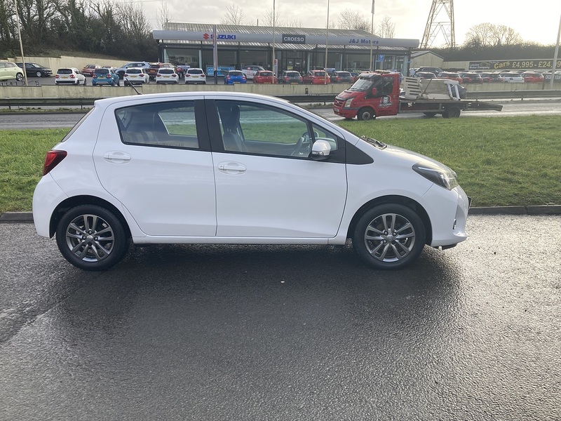 Toyota 1.33 Dual VVT-i Icon Hatchback 5dr Petrol Manual Euro 5 (99 ps)