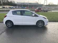 Toyota 1.33 Dual VVT-i Icon Hatchback 5dr Petrol Manual Euro 5 (99 ps)