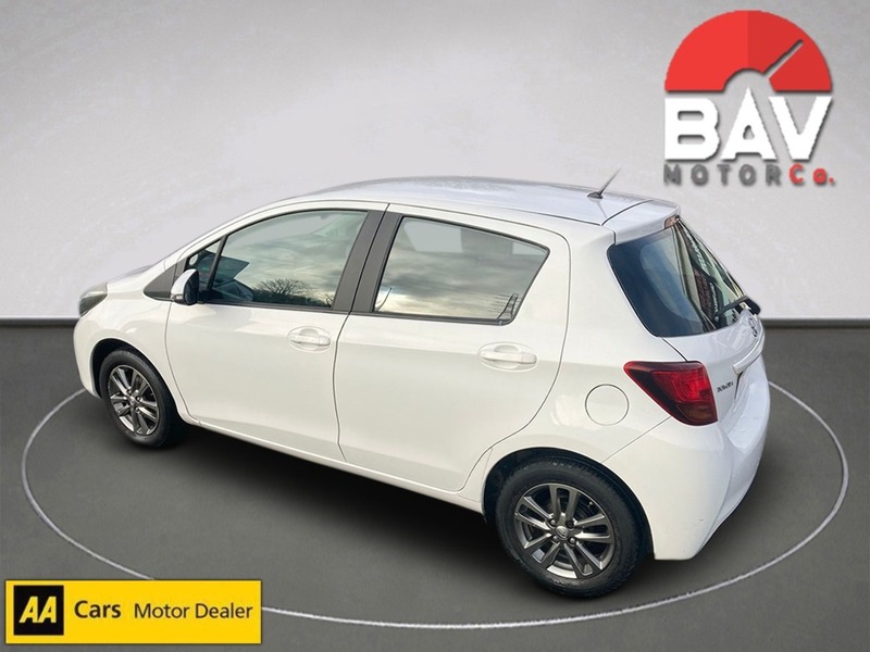 Toyota 1.33 Dual VVT-i Icon Hatchback 5dr Petrol Manual Euro 5 (99 ps)