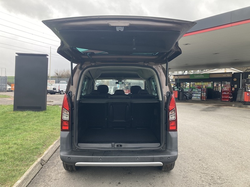 Peugeot 1.6 HDi Tepee Outdoor MPV 5dr Diesel Manual (139 g/km, 115 bhp)