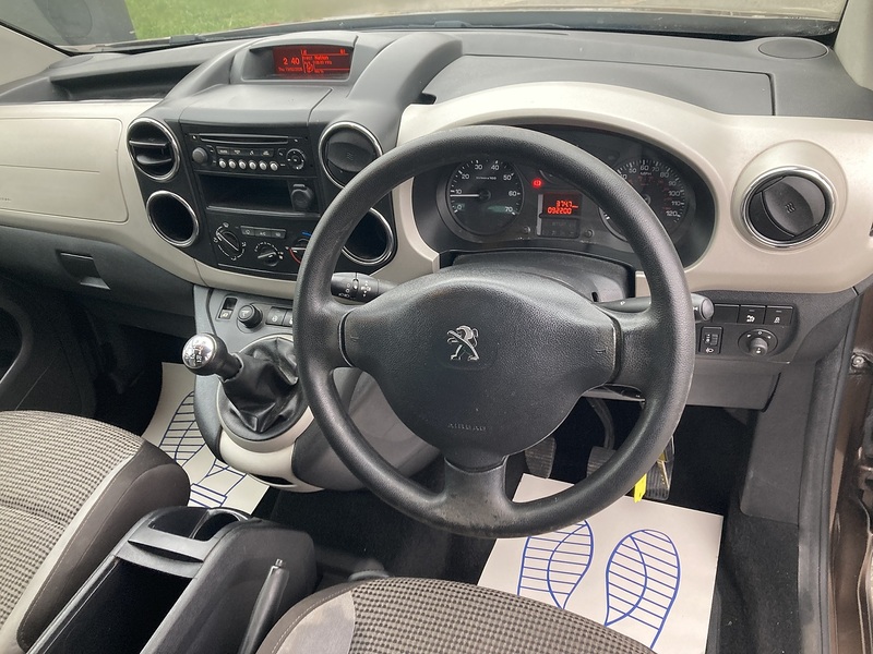 Peugeot 1.6 HDi Tepee Outdoor MPV 5dr Diesel Manual (139 g/km, 115 bhp)