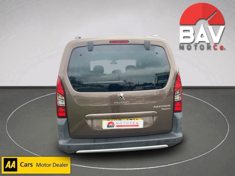 Peugeot 1.6 HDi Tepee Outdoor MPV 5dr Diesel Manual (139 g/km, 115 bhp)