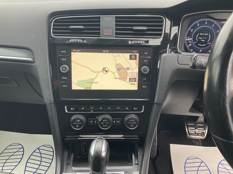 Volkswagen 2.0 TSI BlueMotion Tech GTI Hatchback 5dr Petrol DSG Euro 6 (s/s) (230 ps)