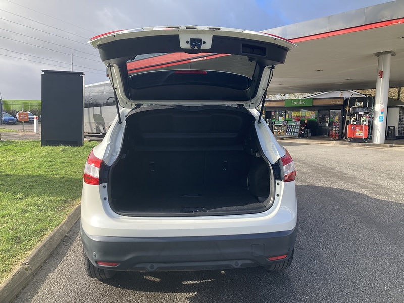 Nissan 1.6 dCi N-Connecta SUV 5dr Diesel Manual 2WD Euro 6 (s/s) (130 ps)