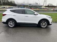 Hyundai 2.2 CRDi Blue Drive Premium SUV 5dr Diesel Manual 4WD Euro 6 (s/s) (7 Seat) (200 ps)