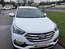 Hyundai 2.2 CRDi Blue Drive Premium SUV 5dr Diesel Manual 4WD Euro 6 (s/s) (7 Seat) (200 ps)